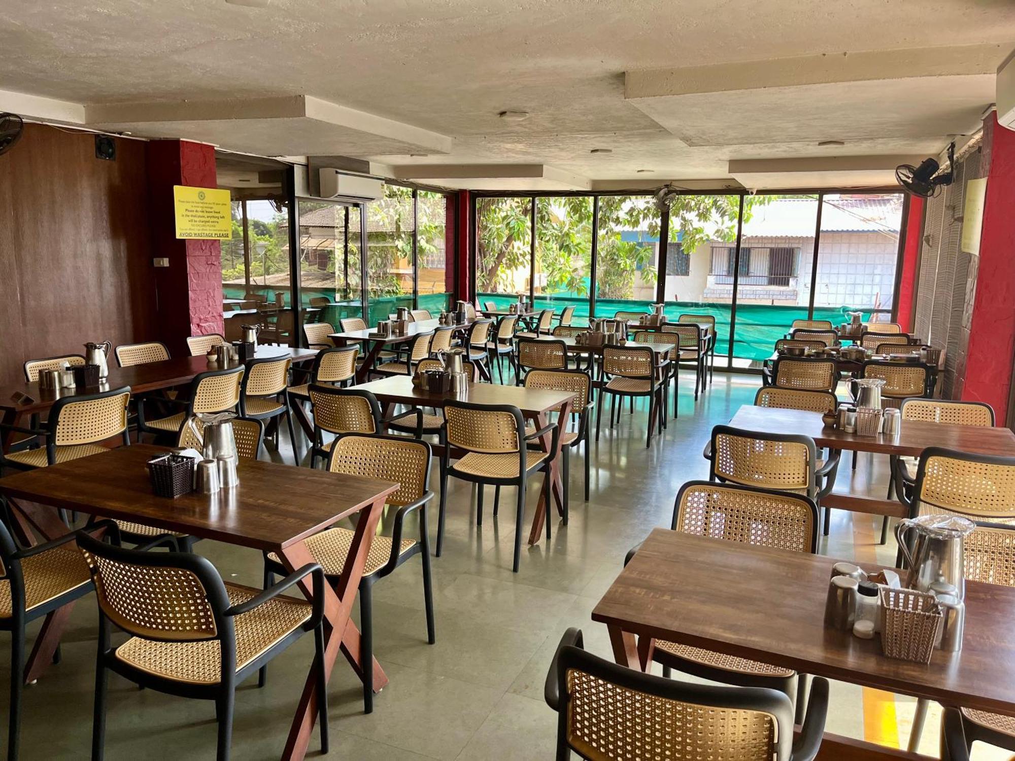 Girivihar Holiday Club - Pure Veg 罗纳瓦拉 外观 照片