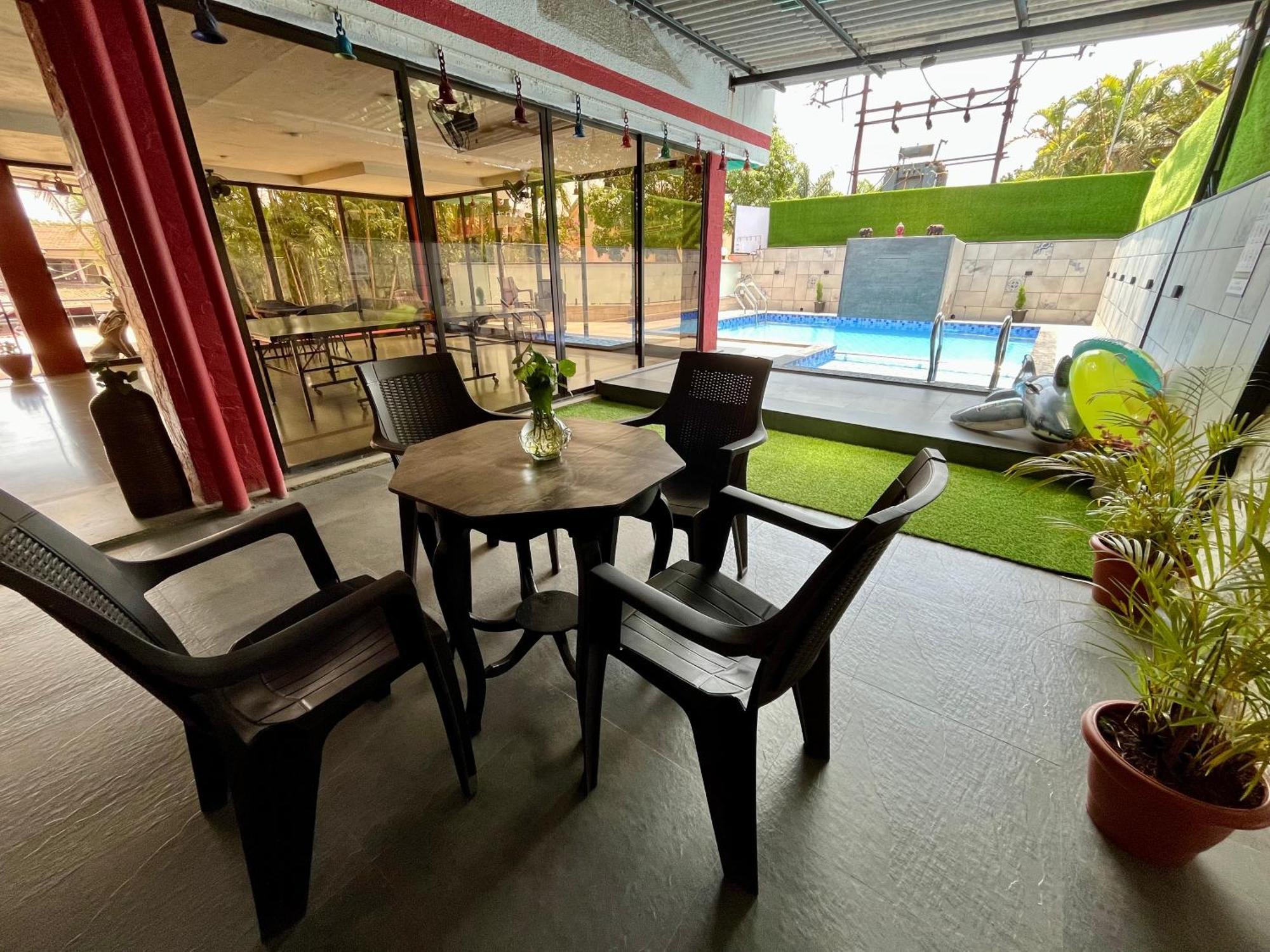 Girivihar Holiday Club - Pure Veg 罗纳瓦拉 外观 照片
