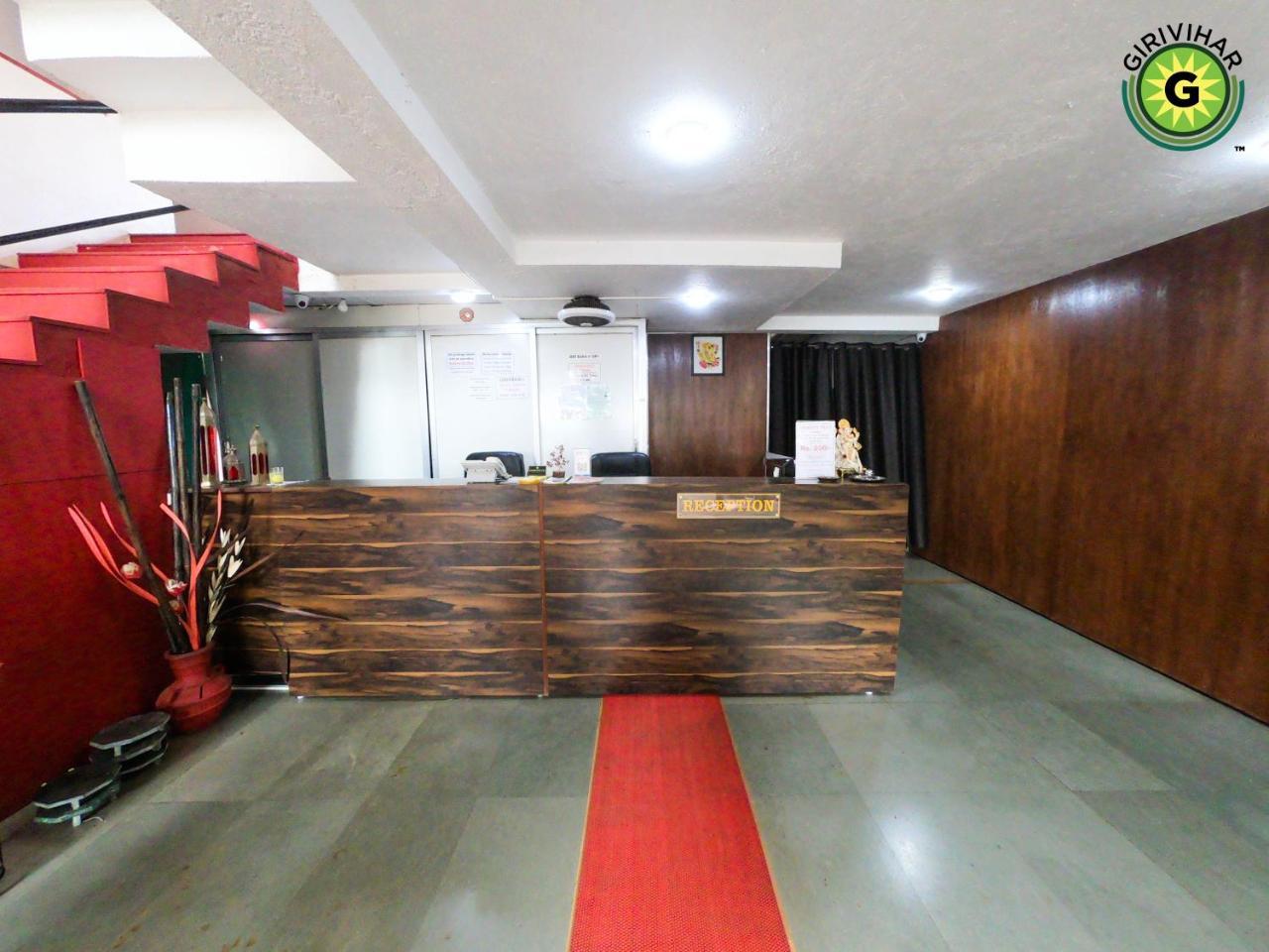 Girivihar Holiday Club - Pure Veg 罗纳瓦拉 外观 照片